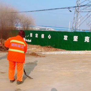 清理道路積土，營造干凈整潔的城鎮(zhèn)環(huán)境