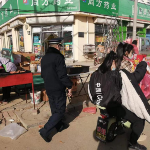 云山中隊：節(jié)后收心歸位 加強戶外廣告管理