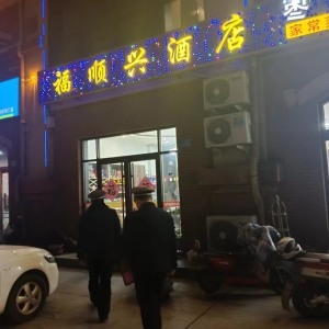 同和執(zhí)法中隊(duì)：“油煙檢查促整改，綠色飯店共創(chuàng)建”