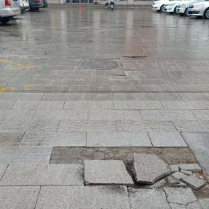 加強破壞道路執(zhí)法檢查，維護公共交通安全