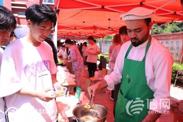 體驗(yàn)多國文化提升跨文化交際能力 青島濱海學(xué)院首屆國際周開幕