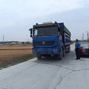 “信用+執(zhí)法”嚴控渣土運輸 讓渣土車“守規(guī)”