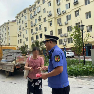 平度市東閣街道執(zhí)法中隊(duì)規(guī)范文明養(yǎng)犬，解決群眾急難愁盼