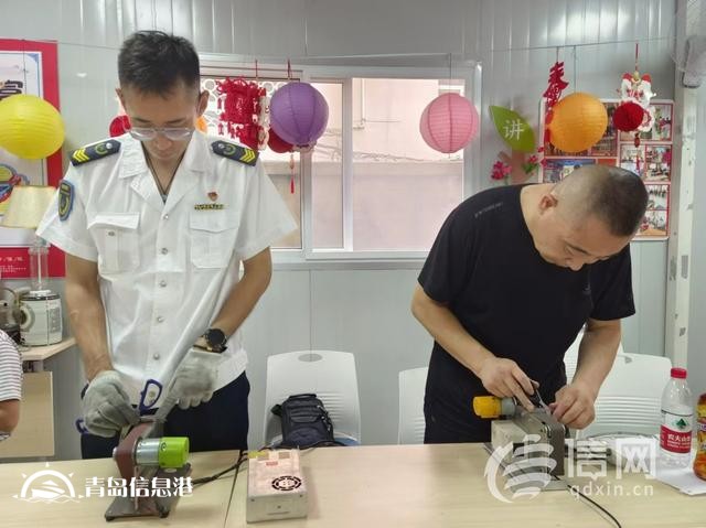 信新相映走進四流北路社區(qū) “95”后志愿者給團隊增添年輕元素